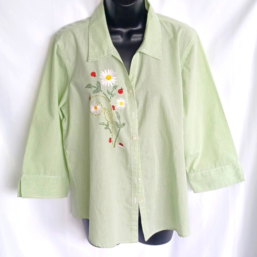 Tia Designs Shirt Green Gingham‎ Lady Bug Daisy Floral Embroiderd CottageCore